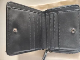 Billetera Lola Casademunt Negra