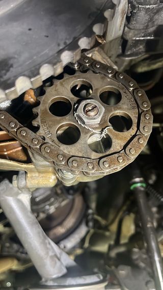 Tuerca Bomba Aceite BMW Agujereada