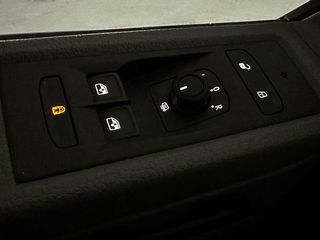 Volkswagen Caravelle 2.0 TDI 110CV Origin 9 Plazas