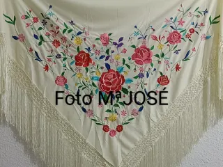 Mantoncillo flamenca bordado