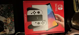Nintendo Switch OLED + Zelda Tears of the Kingdom