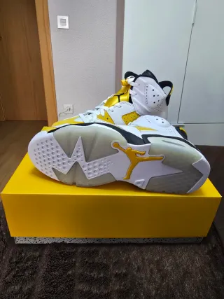 Jordan Retro 6 Blanco Amarillo