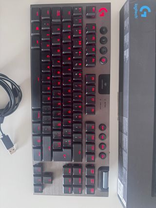 Teclado mecánico Logitech G915 TKL RGB gaming
