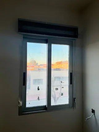 Ventanas aluminio doble cristal + Puerta