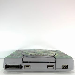 Playstation 1 legge tutto con cavi