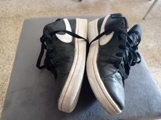 Zapatillas Nike Negras y Blancas Talla 38