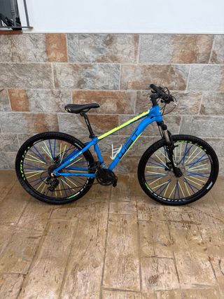 Bicicleta de Montaña GT Azul y Amarillo