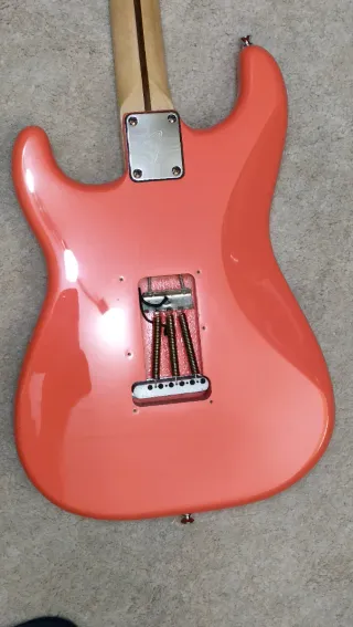 Guitarra Luthier Tipo Stratocaster Coral