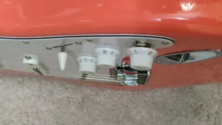 Guitarra Luthier Tipo Stratocaster Coral