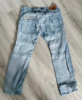 Pantalón vaquero hombre