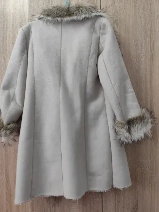 Abrigo Zara Beige/Gris con pelo