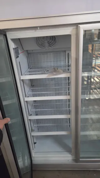 Congelador Vertical Puertas Cristal