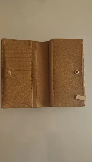 Portafoglio donna pelle con logo dorato