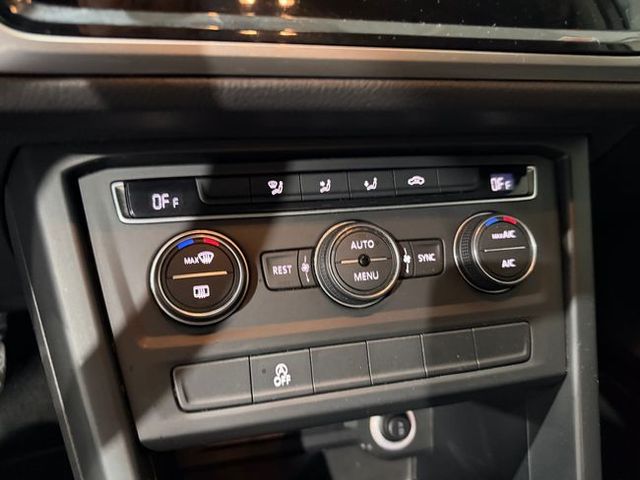 Volkswagen Touran Life (2017)