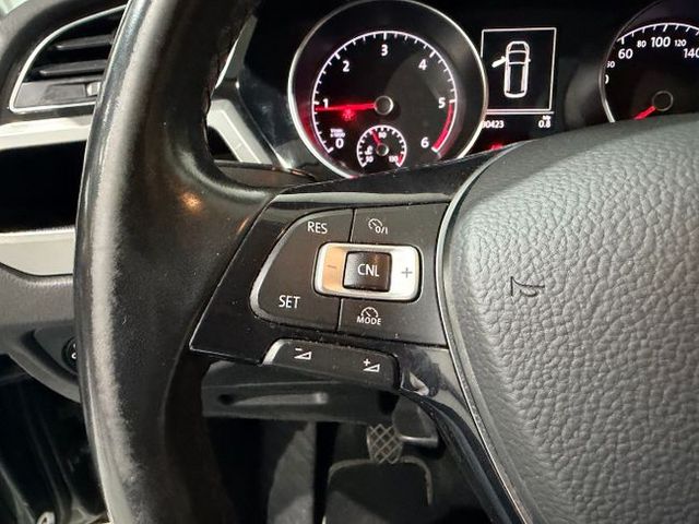 Volkswagen Touran Life (2017)