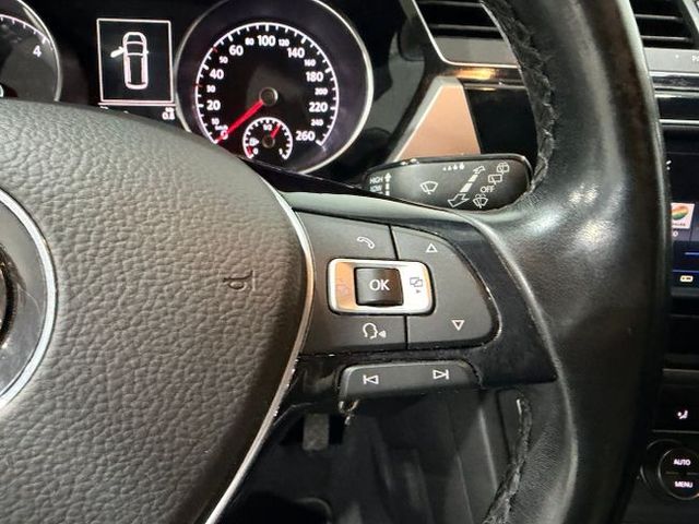 Volkswagen Touran Life (2017)