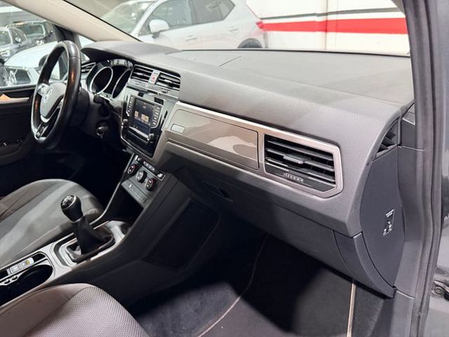 Volkswagen Touran Life (2017)