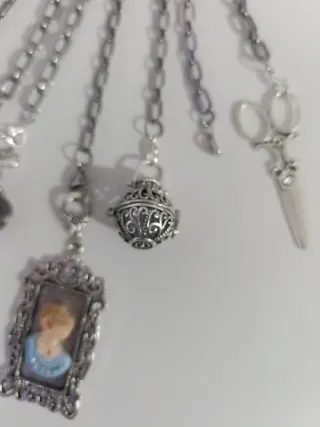 Chatelaine con acessori