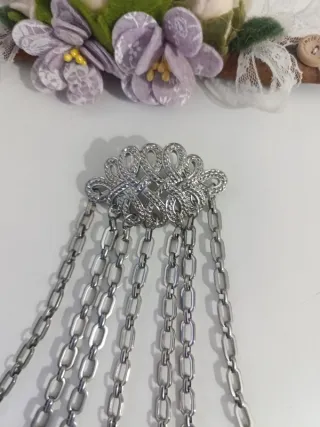 Chatelaine con acessori