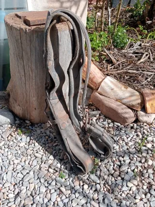 Aparejo de cuero antiguo