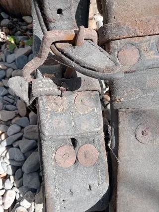 Aparejo de cuero antiguo