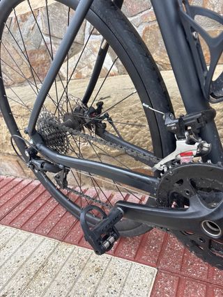 Bicicleta de carretera TRIBAN