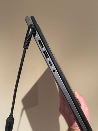 Portátil Lenovo Yoga - !!TECLADO ALEMÁN!!