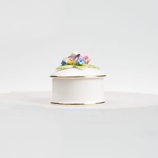 Cajita de porcelana inglesa