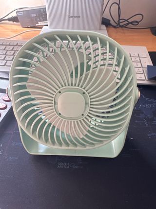 Ventilatore da tavolo ricaricabile verde