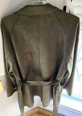 Chaqueta Zara antelina color caqui Talla XL Nueva