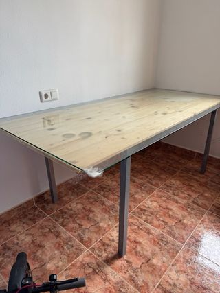 Mesa grande de madera