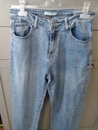 Jeans vita alta gamba larga