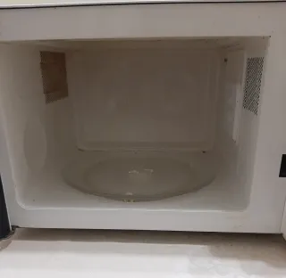 Forno a microonde Daewoo KOR-63F7