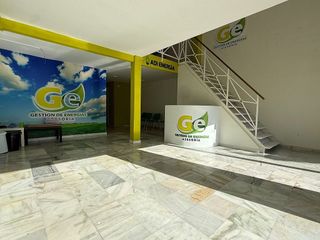 Local comercial en alquiler en Carlos Haya en Málaga