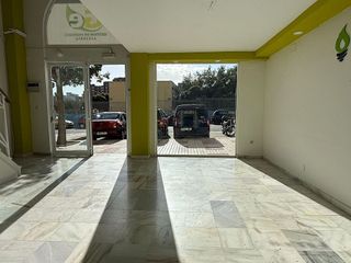 Local comercial en alquiler en Carlos Haya en Málaga