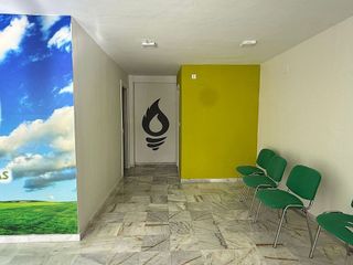 Local comercial en alquiler en Carlos Haya en Málaga