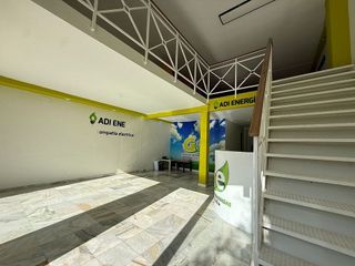 Local comercial en alquiler en Carlos Haya en Málaga