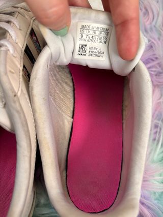 Deportivas Adidas blancas con flores