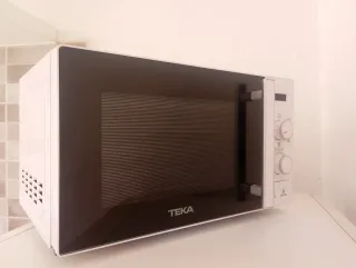 Microondas TEKA Grill 700W 20L