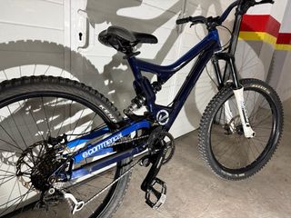 Bicicleta DH Commencal