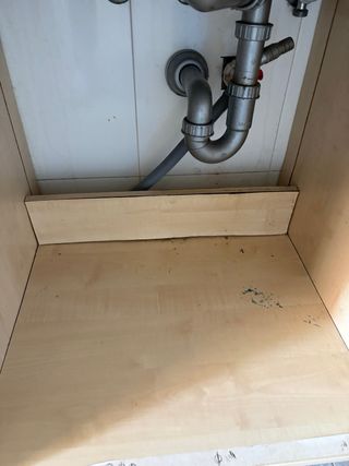Horno, vitrocerámica, extractor, fregadero cocina