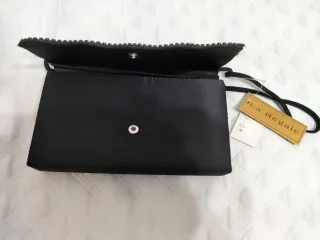 Bolso de fiesta negro raso con brillantitos