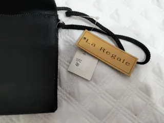 Bolso de fiesta negro raso con brillantitos