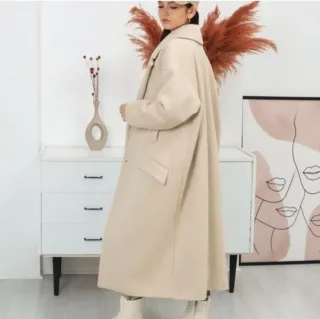 Abrigo paño midi vainilla