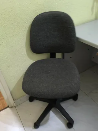 Conjunto de oficina gris y blanco