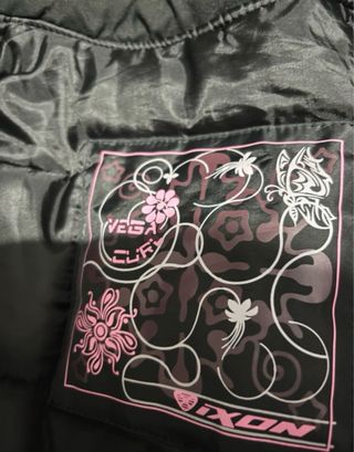 Chaqueta Ixon Vega Curl Lady Negra