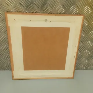 Letra B y J Punto de Cruz Marco Dorado