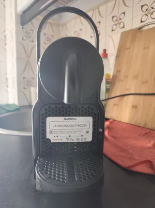 Cafetera Nespresso Negra