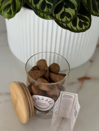 30 Inciensos Naturales + Frasco Vidrio y Bambú ✨️