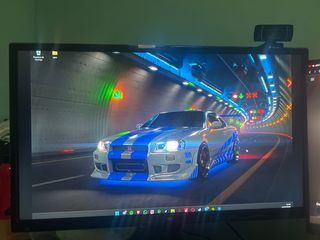 Monitor negro y multicolor